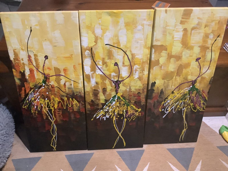 Set of 3 paintings Carousel 1