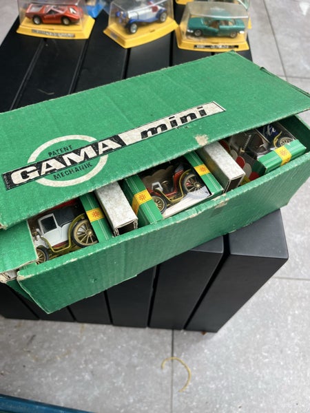 Gama Vintage Cars -Bulk lot $1 reserve Carousel 1