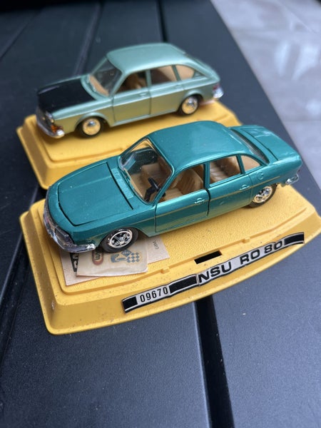 Gama Vintage Cars $1 Reserve Carousel 1