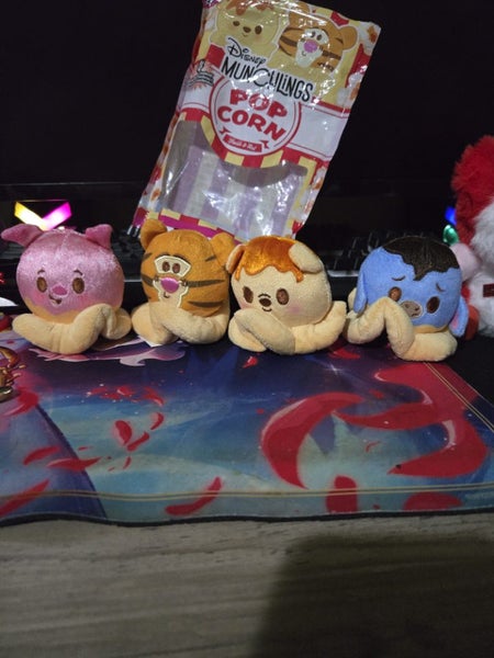 Disney munchlings popcorn corn plush Carousel 1