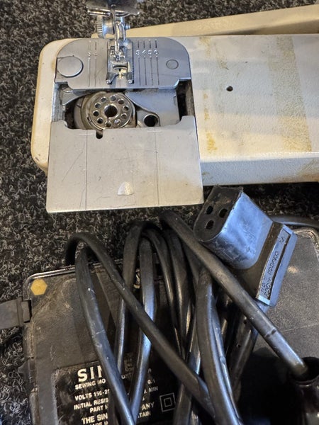 Singer sewing machine Carousel 6