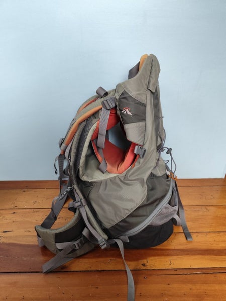 Macpac Koala Child Carrier Backpack Carousel 2