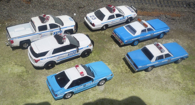 GREENLIGHT 1:64 FLEET OF "NYPD" VEHICLES Carousel 1