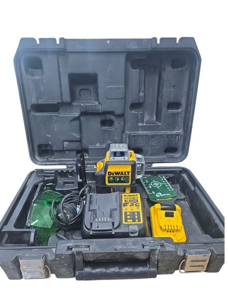 DEWALT LASER LEVEL KIT Carousel 1