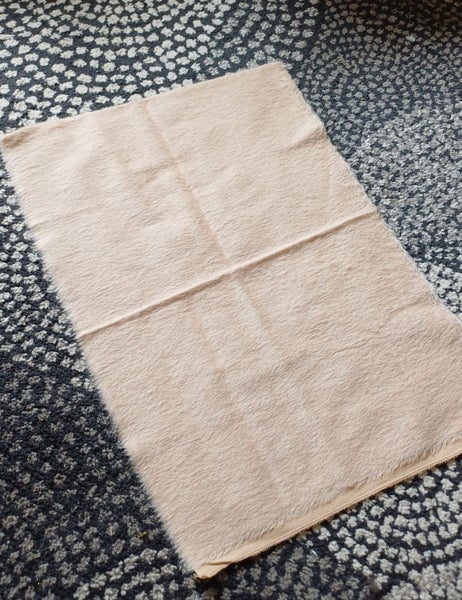 ANTIQUE look fur - teddy bear/ soft toy making material LITE CREAM BEIGE Carousel 2