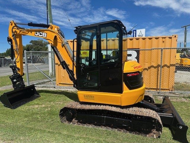 JCB 55Z-1 Compact Mini Excavator Zero Tail Carousel 1