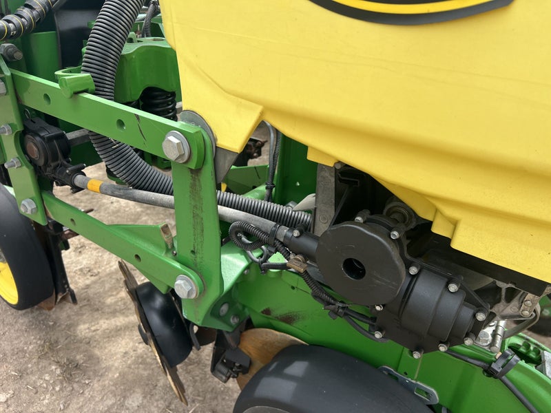 John Deere 1750 1755 Planter Carousel 2