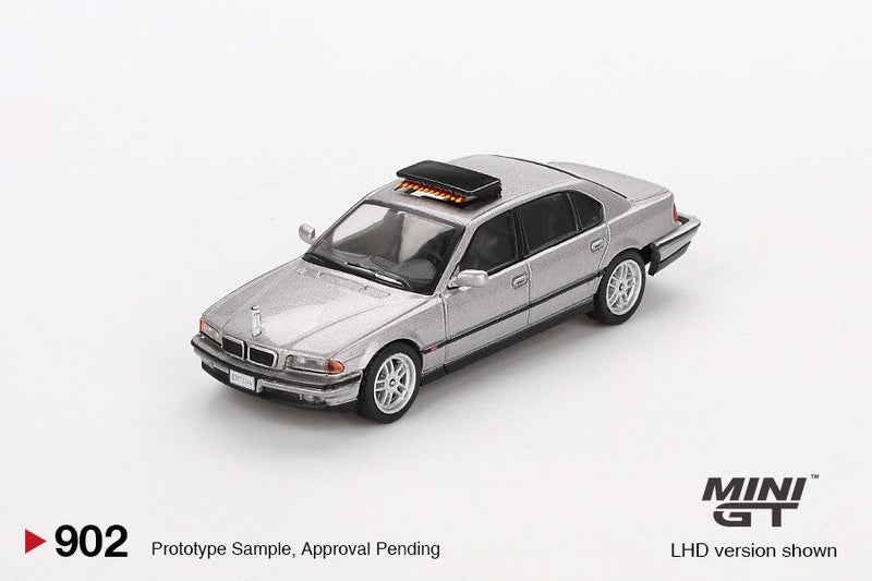 Mini GT BMW 750IL "Tomorrow Never Dies" Carousel 1
