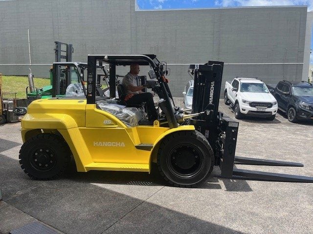 2026 Hangcha 8.5 TON CONTAINER ENTRY 8.5 Ton Ha... Carousel 1