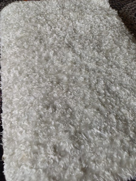 Faux fur - teddy bear/ soft toy making material / Pearly white shaggy - L Carousel 2