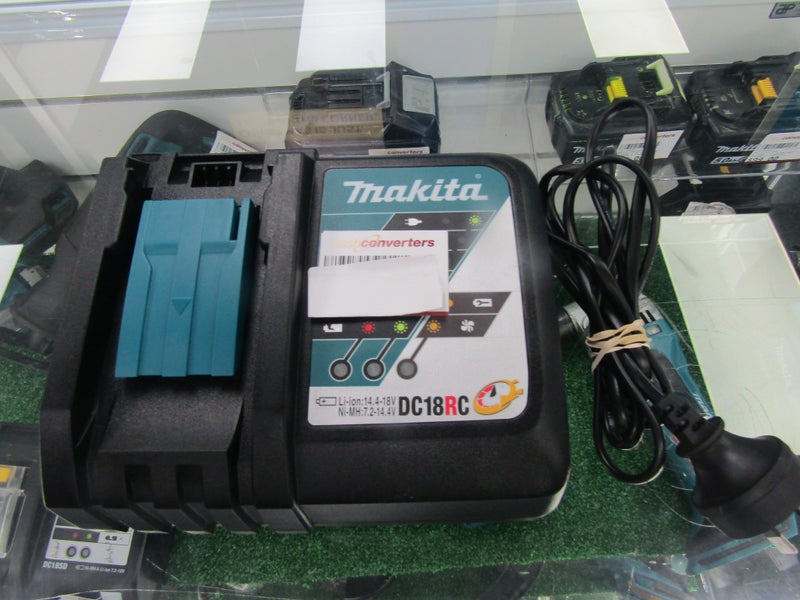 BATTERY CHARGER MAKITA DC18RC - 18V A16102498-1 Carousel 1