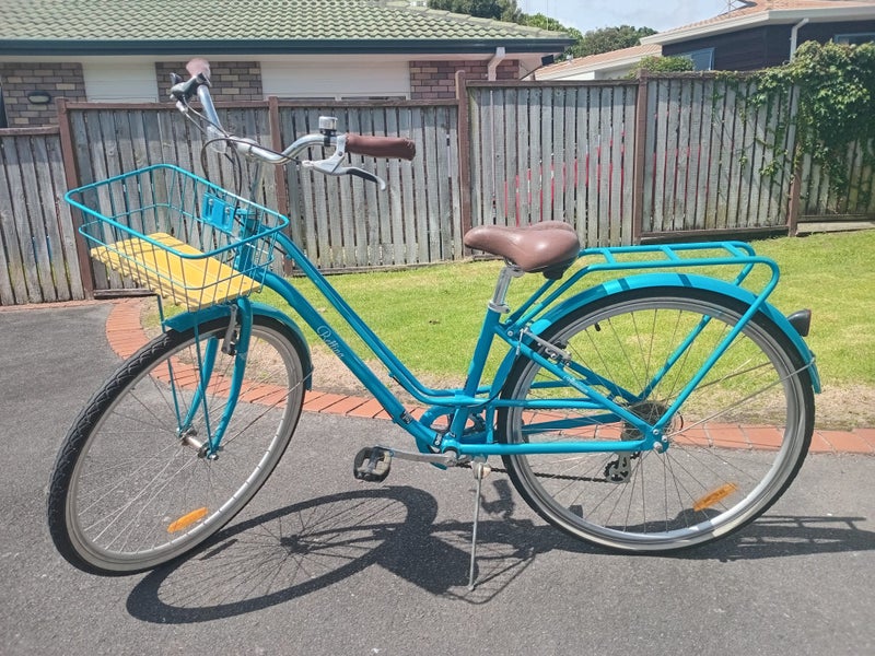 Bicycle - Bettina vintage style girls bike - used Carousel 2