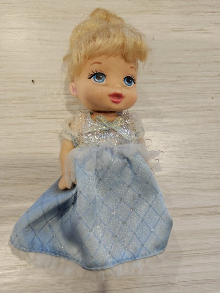 Bulk lot of Cinderella Dolls Carousel 1