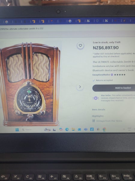 Zenith waltons Tombstone radio Carousel 6