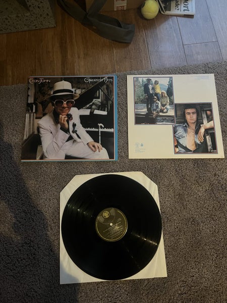 Elton John - Greatest hits vinyl Carousel 1