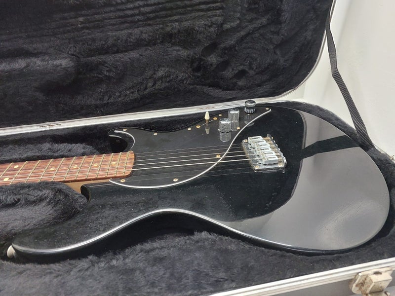 Line 6 Variax Electric Guitar Carousel 2