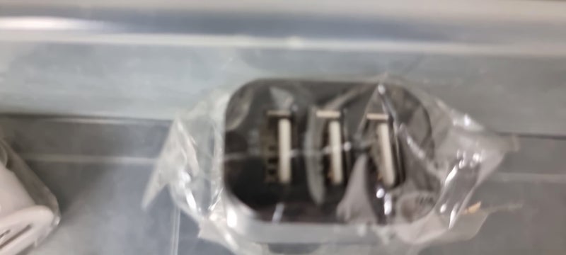 Triple usb car charger 3 usb ports Carousel 1