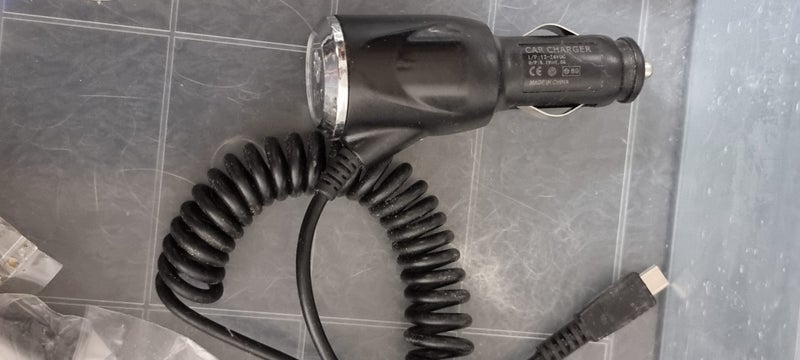 HTC CAR CHARGER Carousel 2