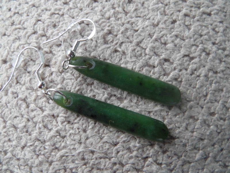 Pounamu earrings Carousel 1