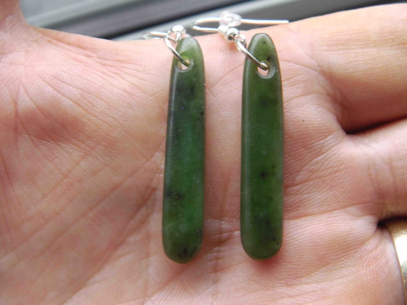 Pounamu earrings Carousel 2