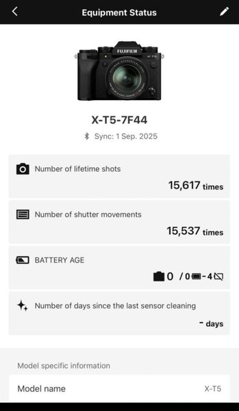 XT5 excellent condition (Body with cage) with 5 batteries! And charger Carousel 2
