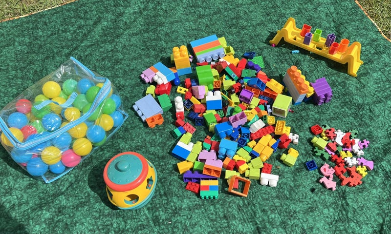 Blocks and balls Carousel 1