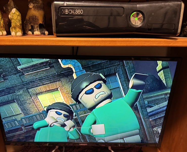 Xbox 360 & kinect bundle/ 40 plus games and controller Carousel 2