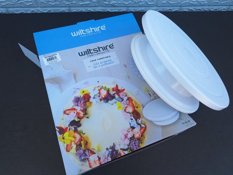 Wiltshire Cake Turn Table - UNUSED Carousel 1