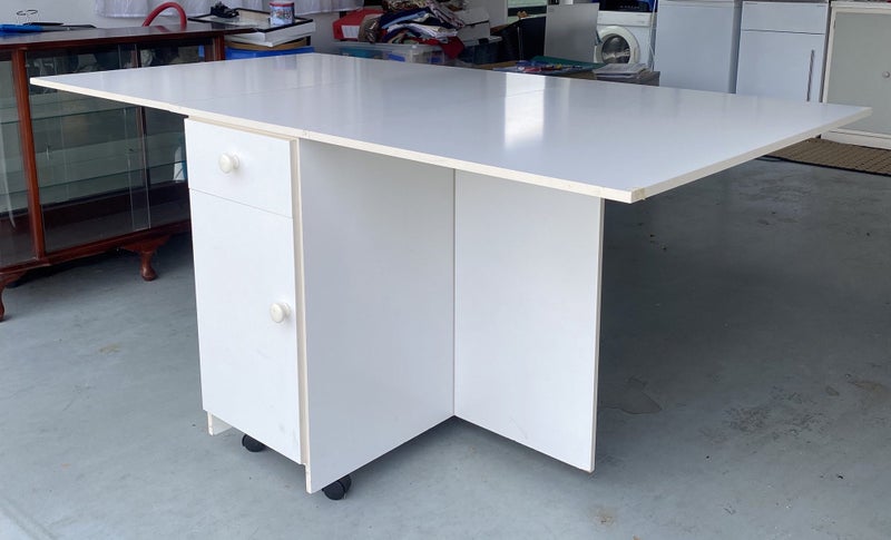 Hobby Cutting Table, Extendable Carousel 2