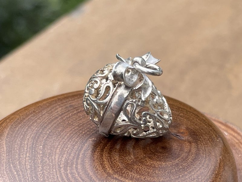 Stg. Silver Easter Egg Charm- Opens Carousel 1