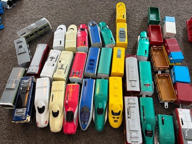 Takara Tomy Plarail Huge Bundle – E5 Hayabusa + Doctor Yellow + Track Carousel 20