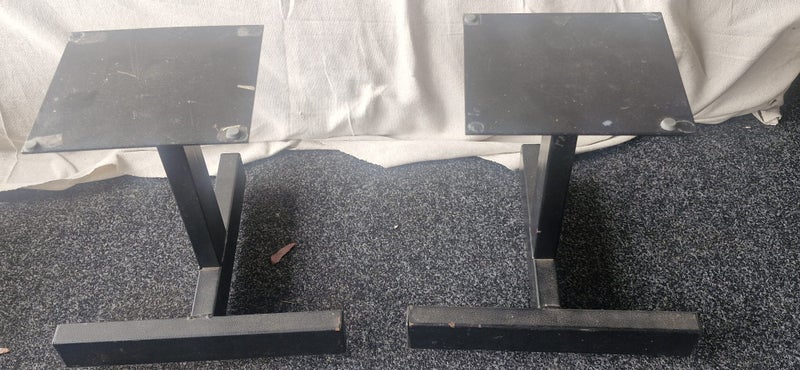 Speaker stands Carousel 1