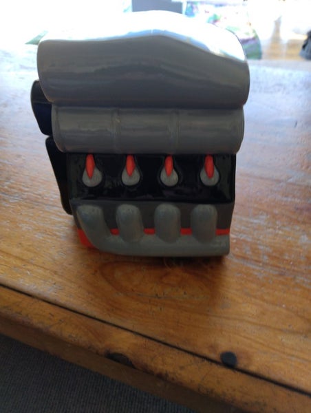 Supercharged V8 Biscuit Tin Carousel 2