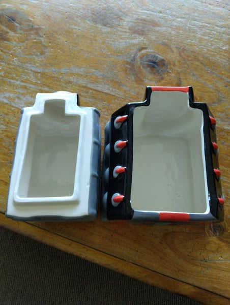 Supercharged V8 Biscuit Tin Carousel 5