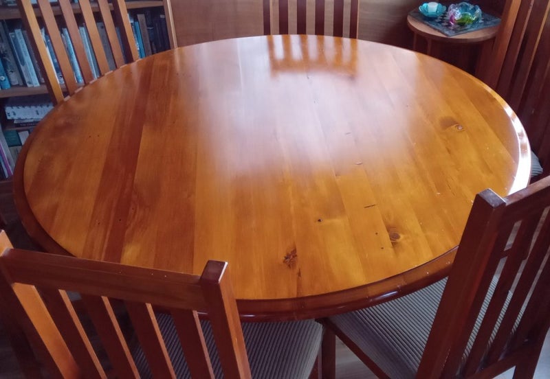 Large, Round, Solid Wood Dining Room Table (no chairs) Carousel 1