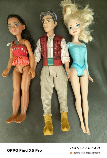 Disney dolls Carousel 1