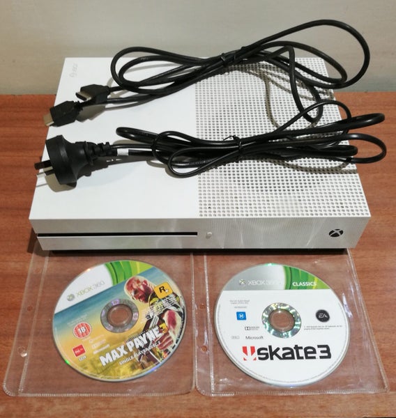 Xbox One S + 2 games Carousel 1