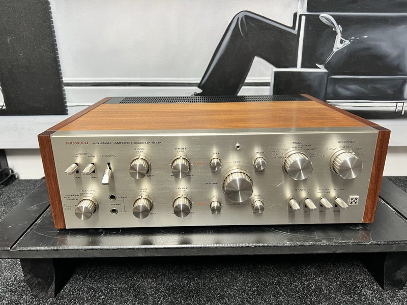 Vintage Pioneer Integrated Amplifier QA800a Carousel 1