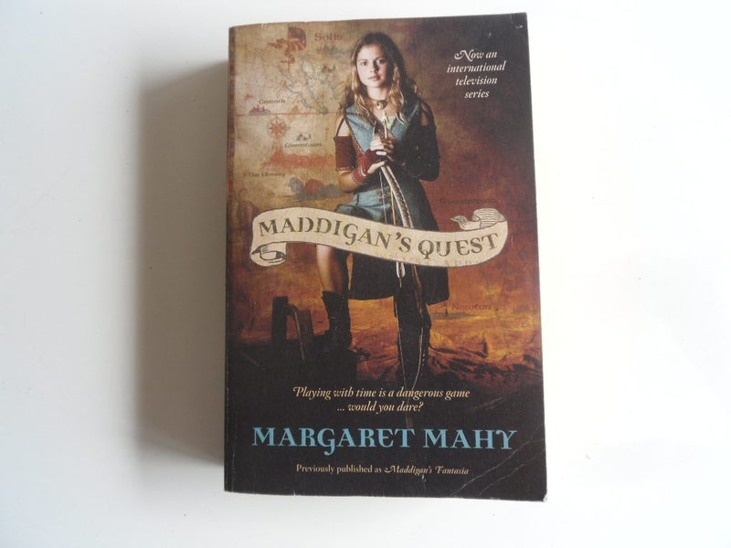 Margaret MAHY Maddigan's Quest Carousel 1