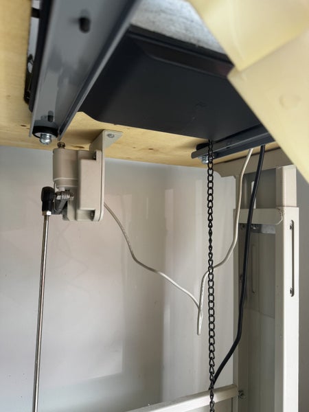 Siruba 4 Thread Overlocker Carousel 8