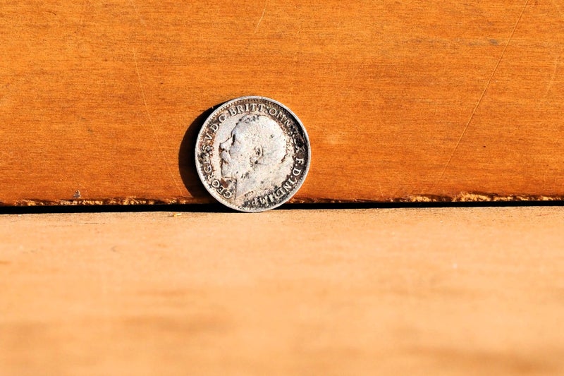 1919 Sterling Silver Threepence. Carousel 2