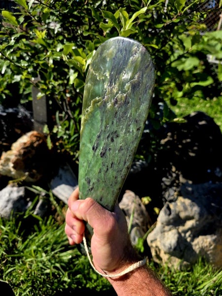 1 $ Reserve greenstone mere/patu Carousel 1