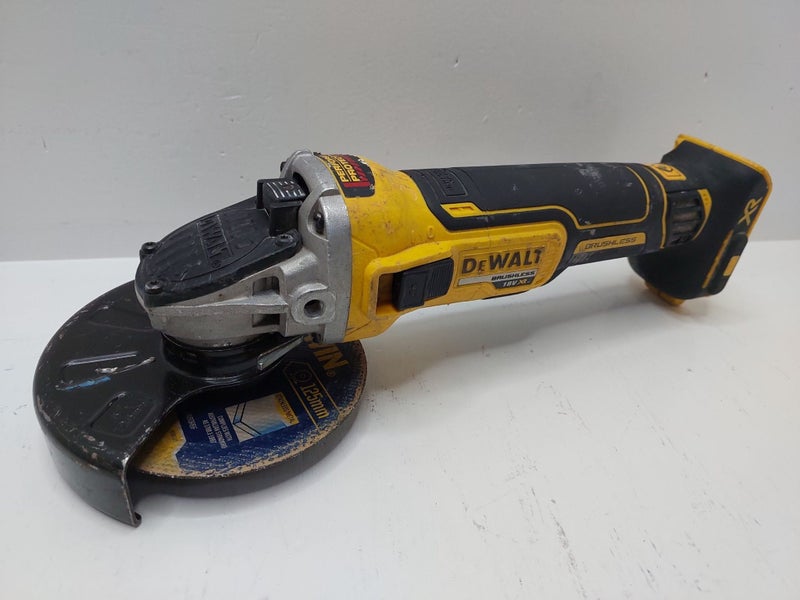 DEWALT (DCG405) 18V 125mm XR Brushless Slide Angle Grinder Carousel 1