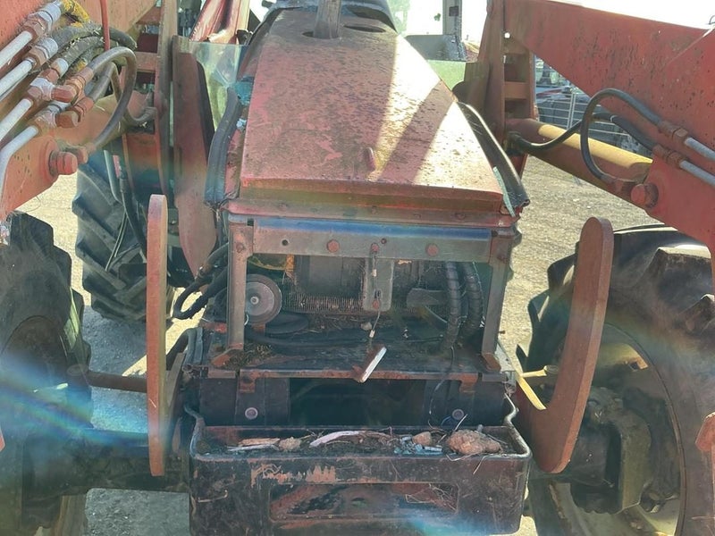 1999Massey Ferguson 4235S Tractor (PMR) Carousel 20