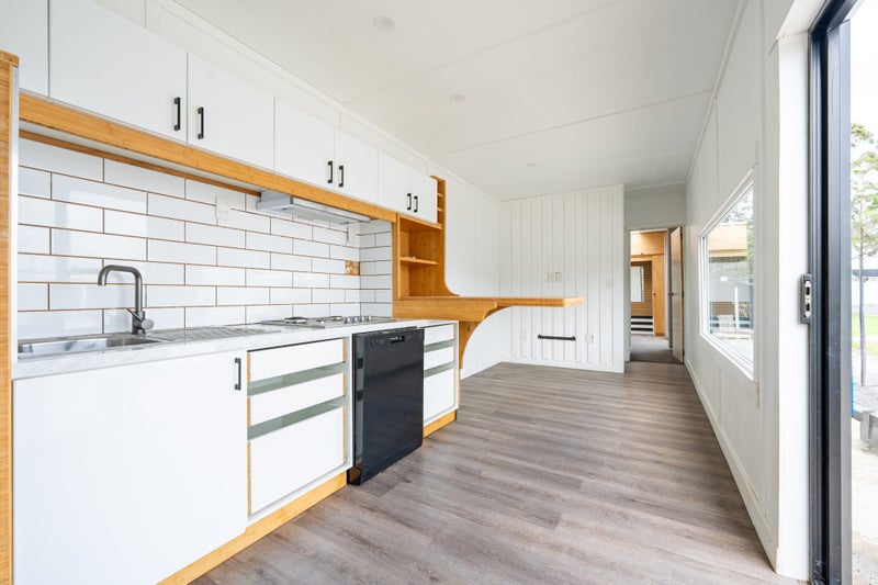 Immaculate Tiny Home, $1 Reserve!! Carousel 2