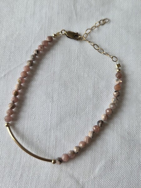Pretty filled gold and pink stone bracelet Carousel 2