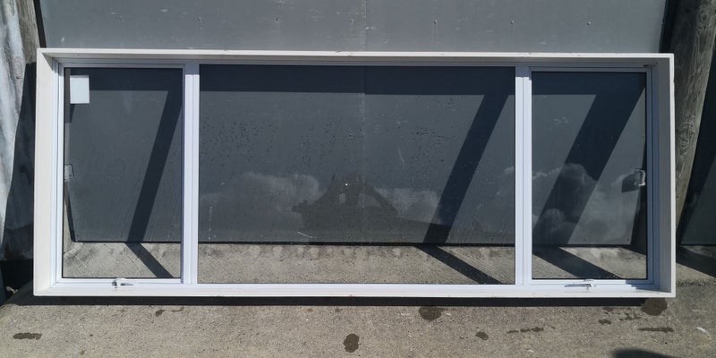 Aluminium Window White 2590 W x 1000 H [# 4618 SF] Carousel 2