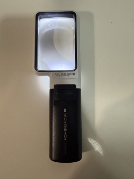 Magnifier LED Hand held - 3x Carousel 1