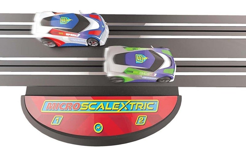 Scalextric G8043 Micro Track: Powerbase 9v Carousel 1