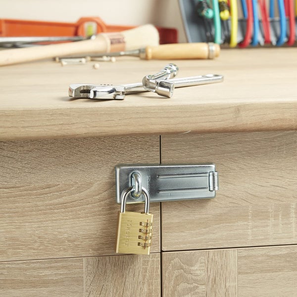 Master Lock 40mm Combination Padlock Resettable 4 Digit Numeric Carousel 2